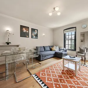 1 Bed Executive Near Liverpool Street Station Free Wifi By Aparts London
